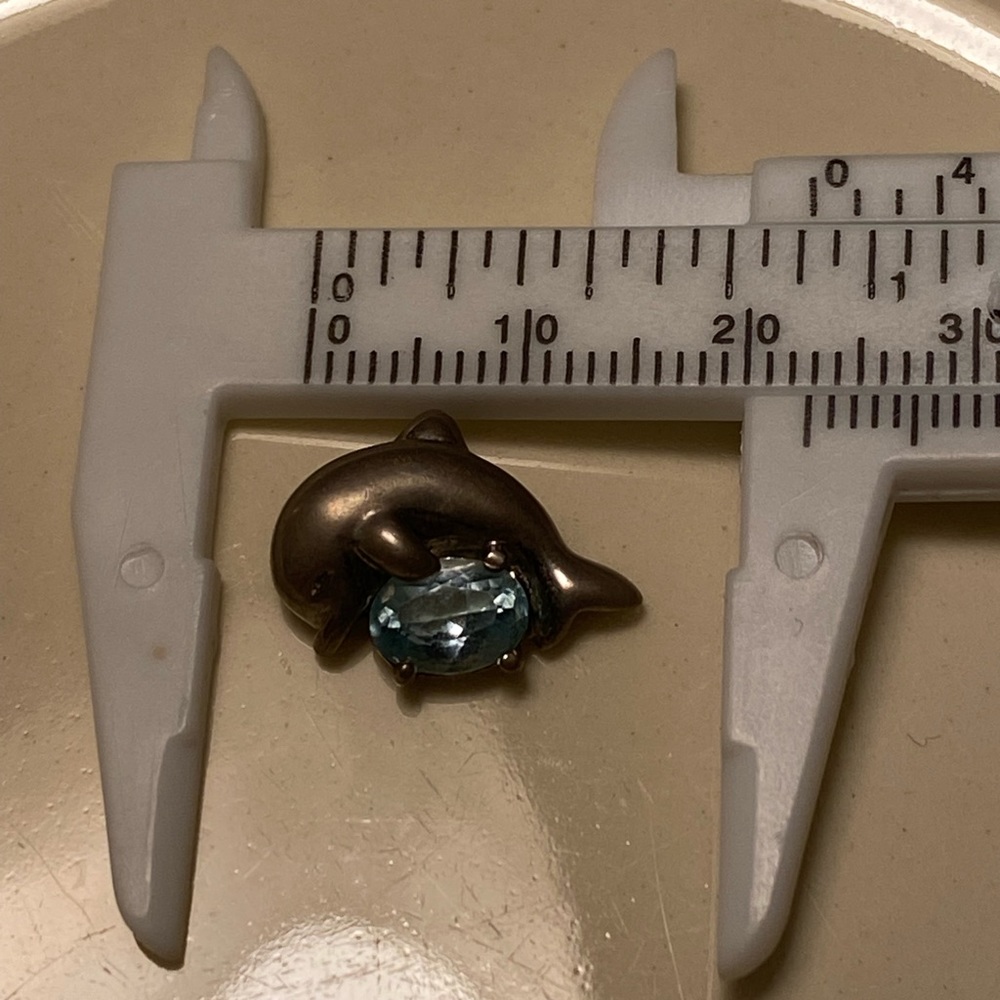 ๐ Vintage adorable 925 sterling silver, blue topaz dolphin slider pendant. - Picture 8 of 9